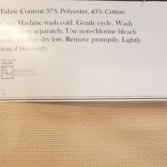 NEW BENSON MILLS Madison Solid Table Runner, 16" x 80 Gold - Picture 6 of 8